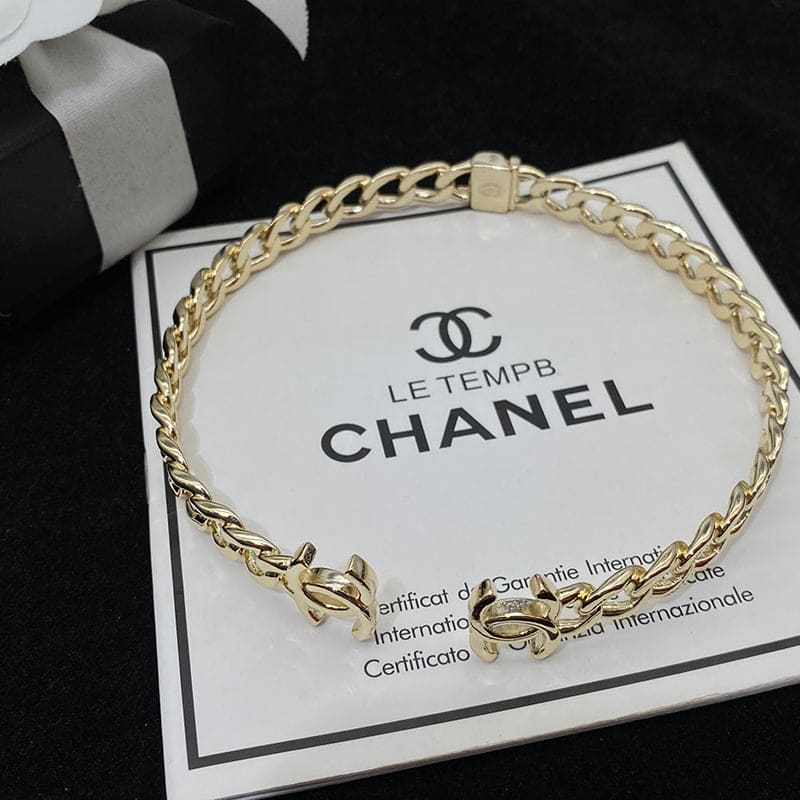18K Interlocking  Chanel Cuff Logo Choker Necklaces