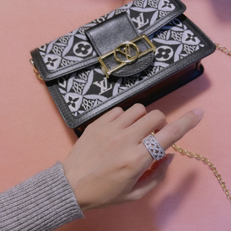 18K Tiffany Victoria  Ring
