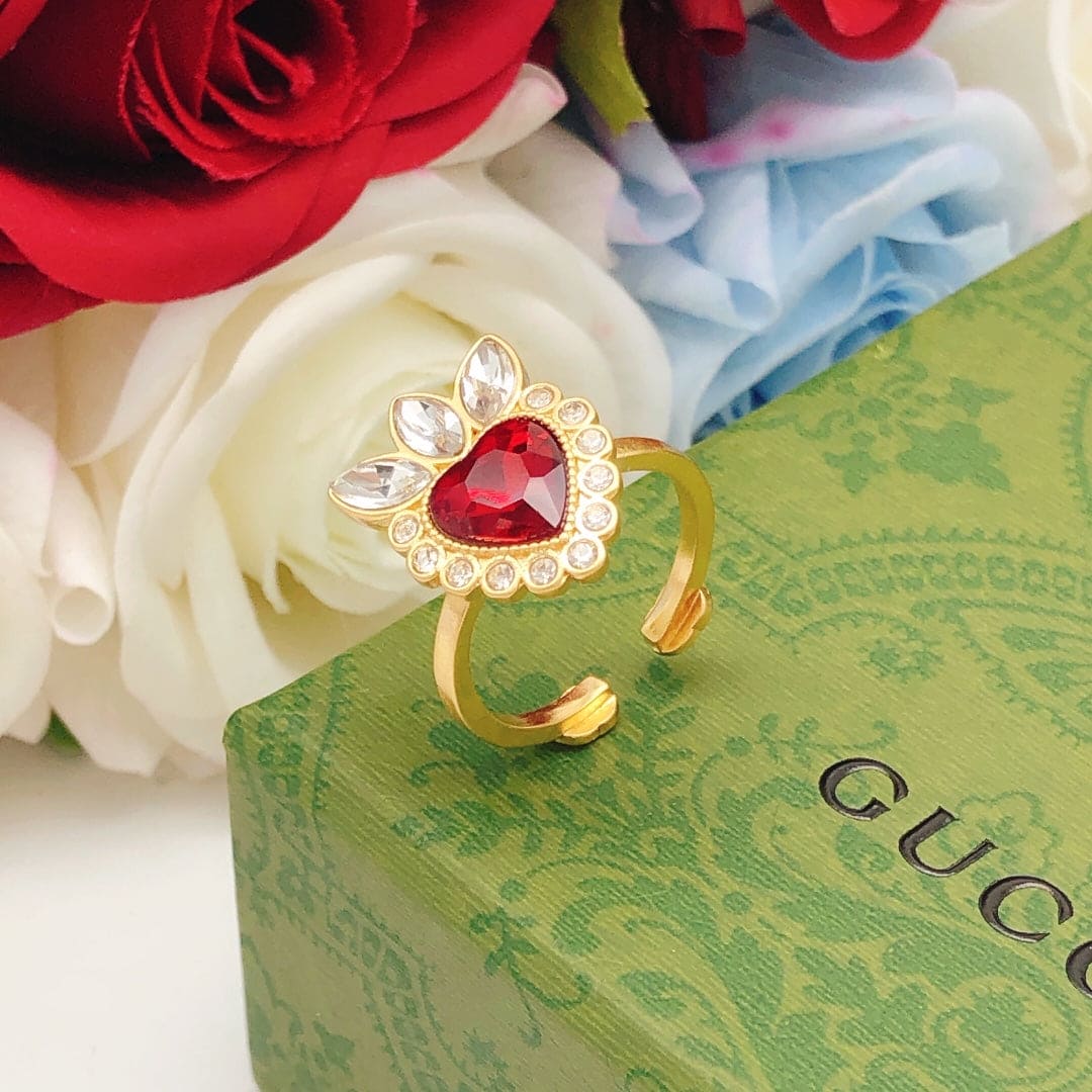 18K Double Gucci Crystal Heart Ring
