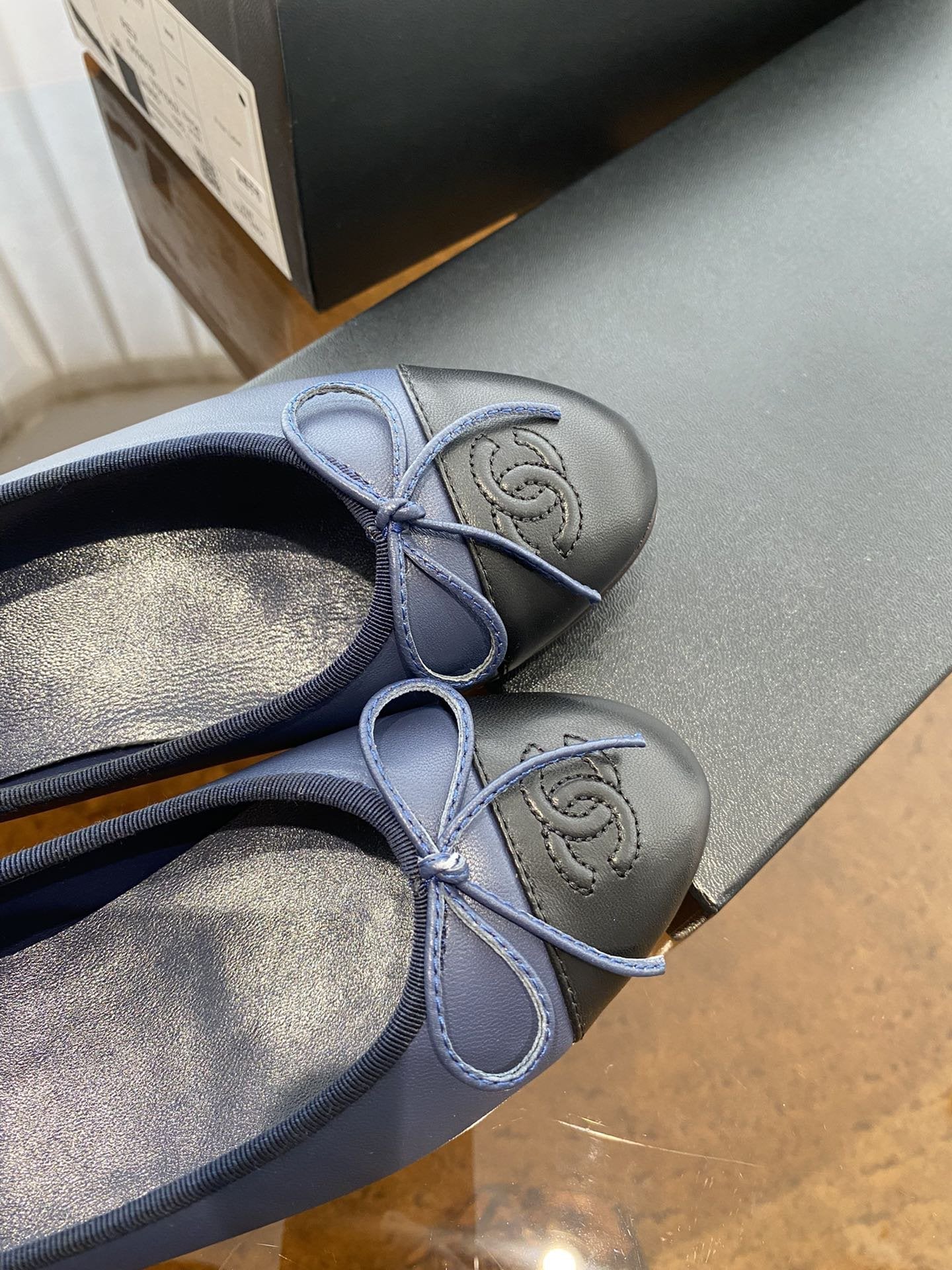 CHANEL BALLET FLATS DARK BLUE BLACK LAMBSKIN