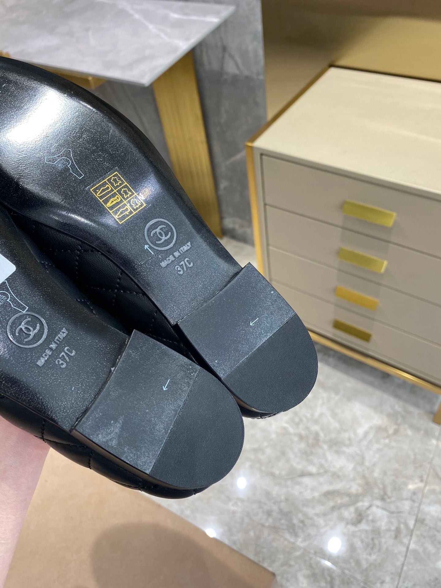 CHANEL BALLET FLATS BLACK QUILTED LAMBSKIN