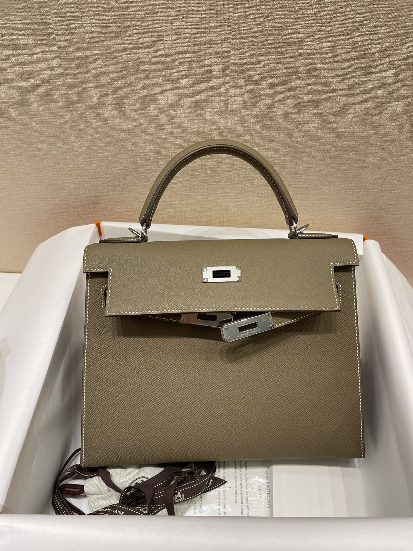 HERMES KELLY 28CM ETOUPE EPSOM LEATHER SILVER HARDWARE