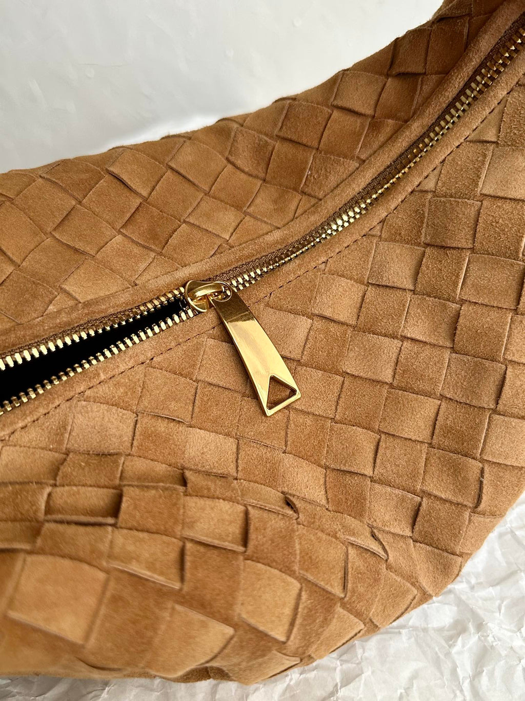 BOTTEGA VENETA TEEN JODIE 36CM BROWN SUEDE LEATHER