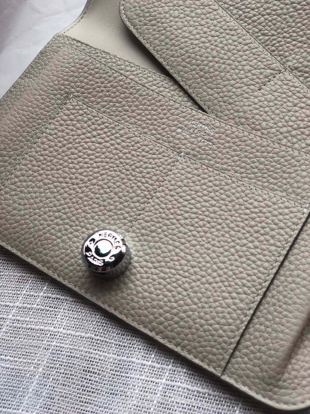HERMES Dogon Wallet 20 Beige Togo Shw