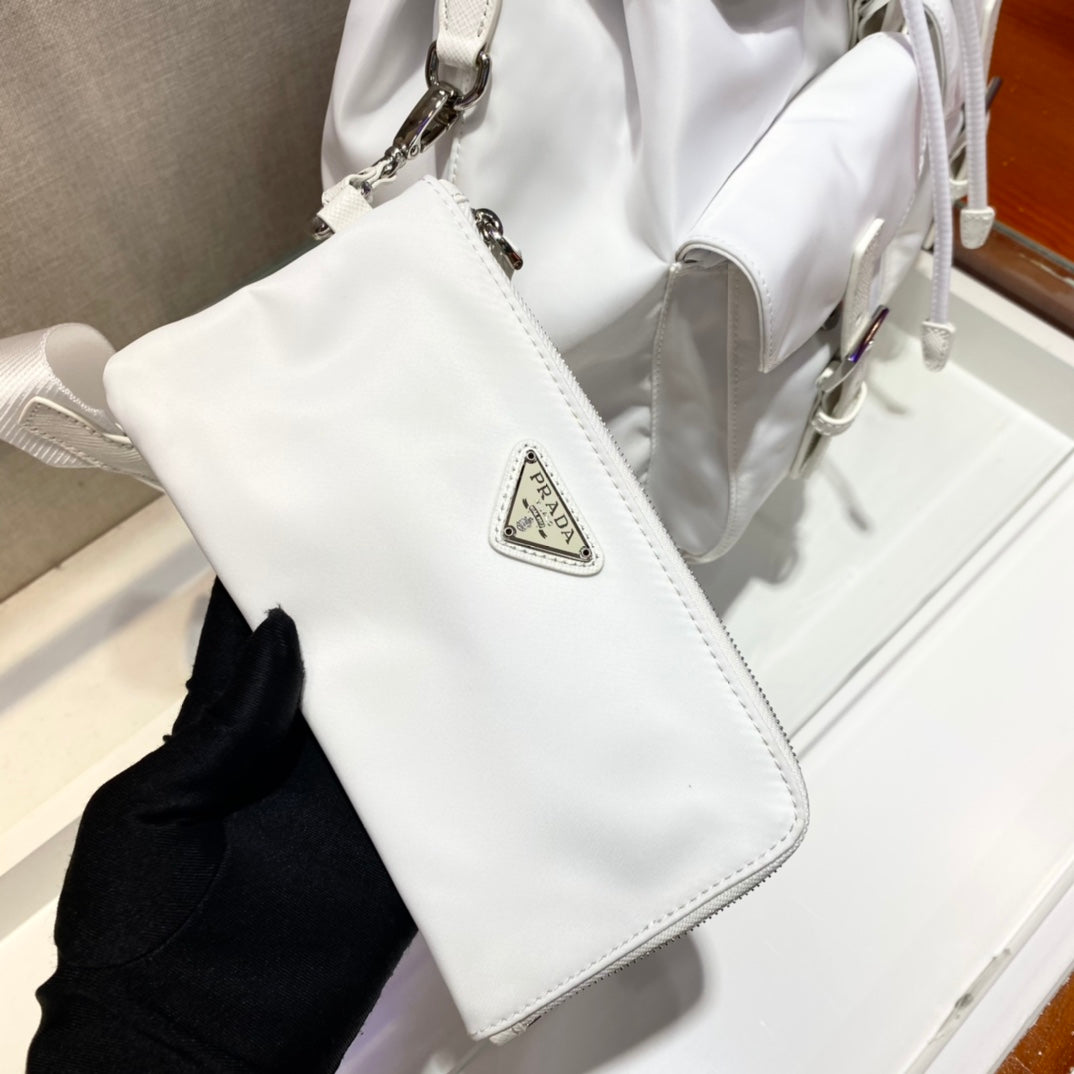 PRADA BACKPACK 32 IN WHITE PARACHUTE FABRIC