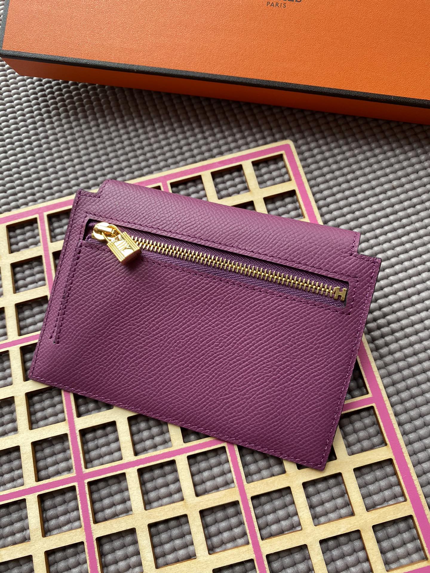 HERMES Kelly Pocket 13.5 Purple Epsom Ghw