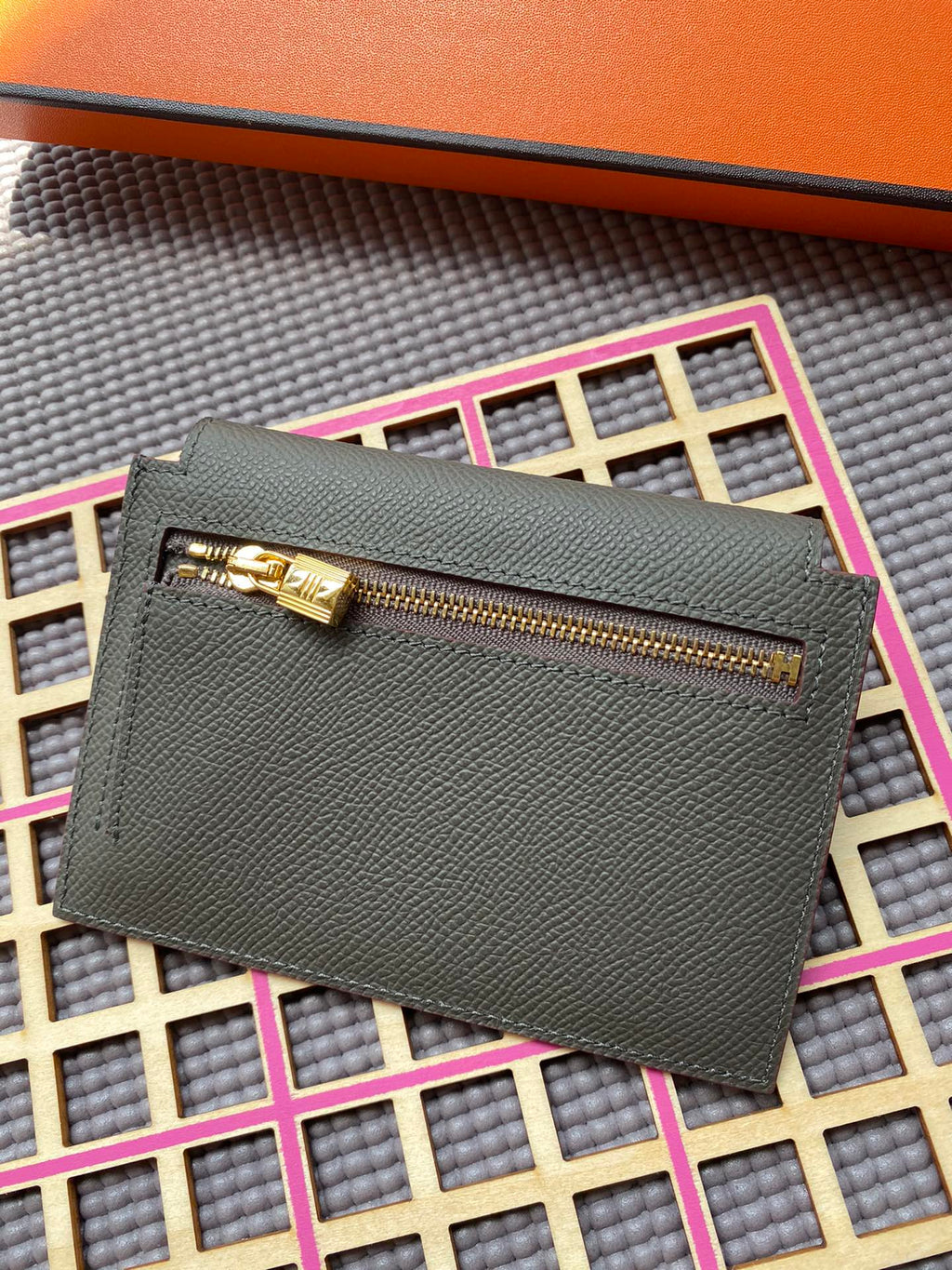 HERMES Kelly Pocket 13.5 Dark Grey Epsom Ghw