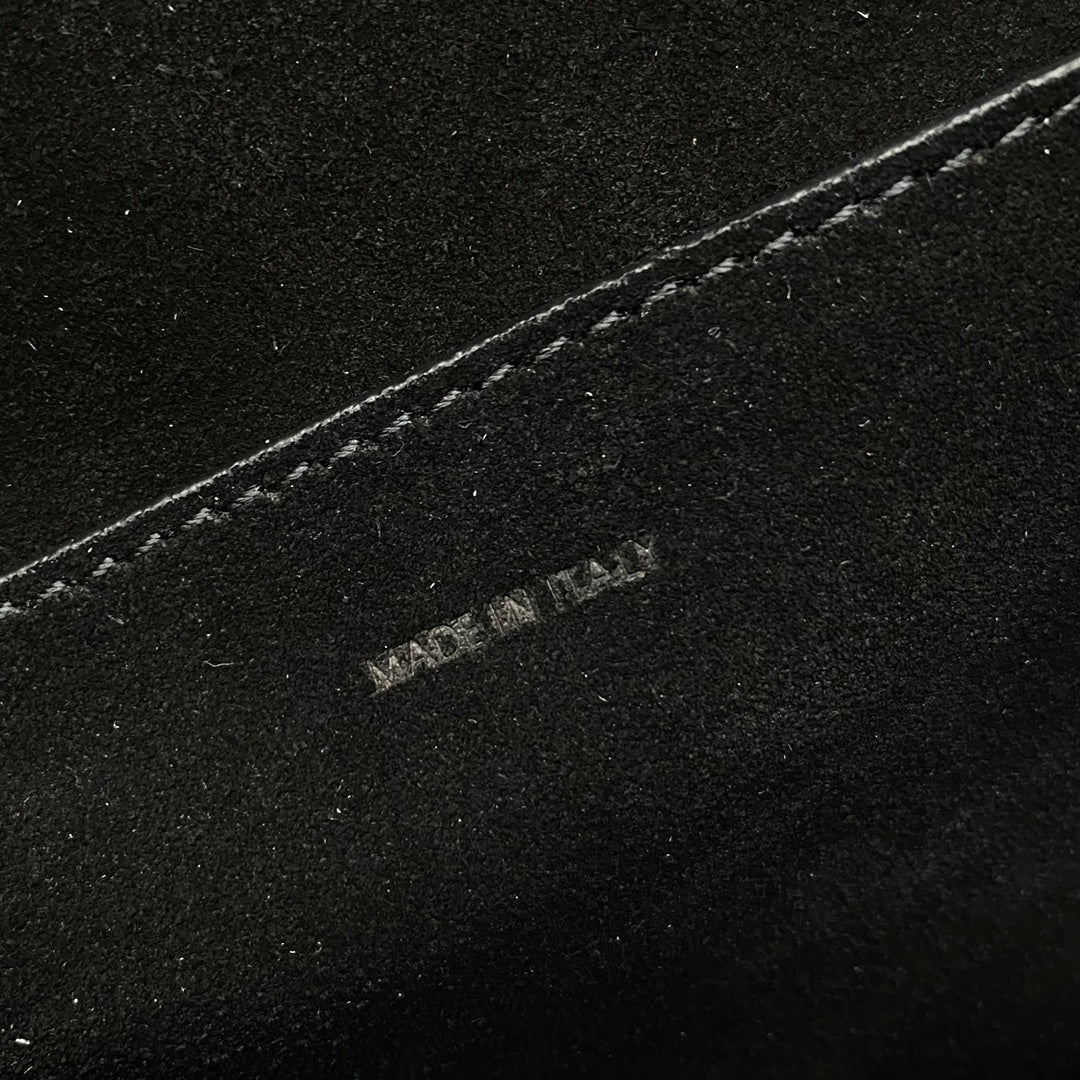 CELINE FOLCO CUIR TRIOMPHE 18 IN BLACK CALFSKIN