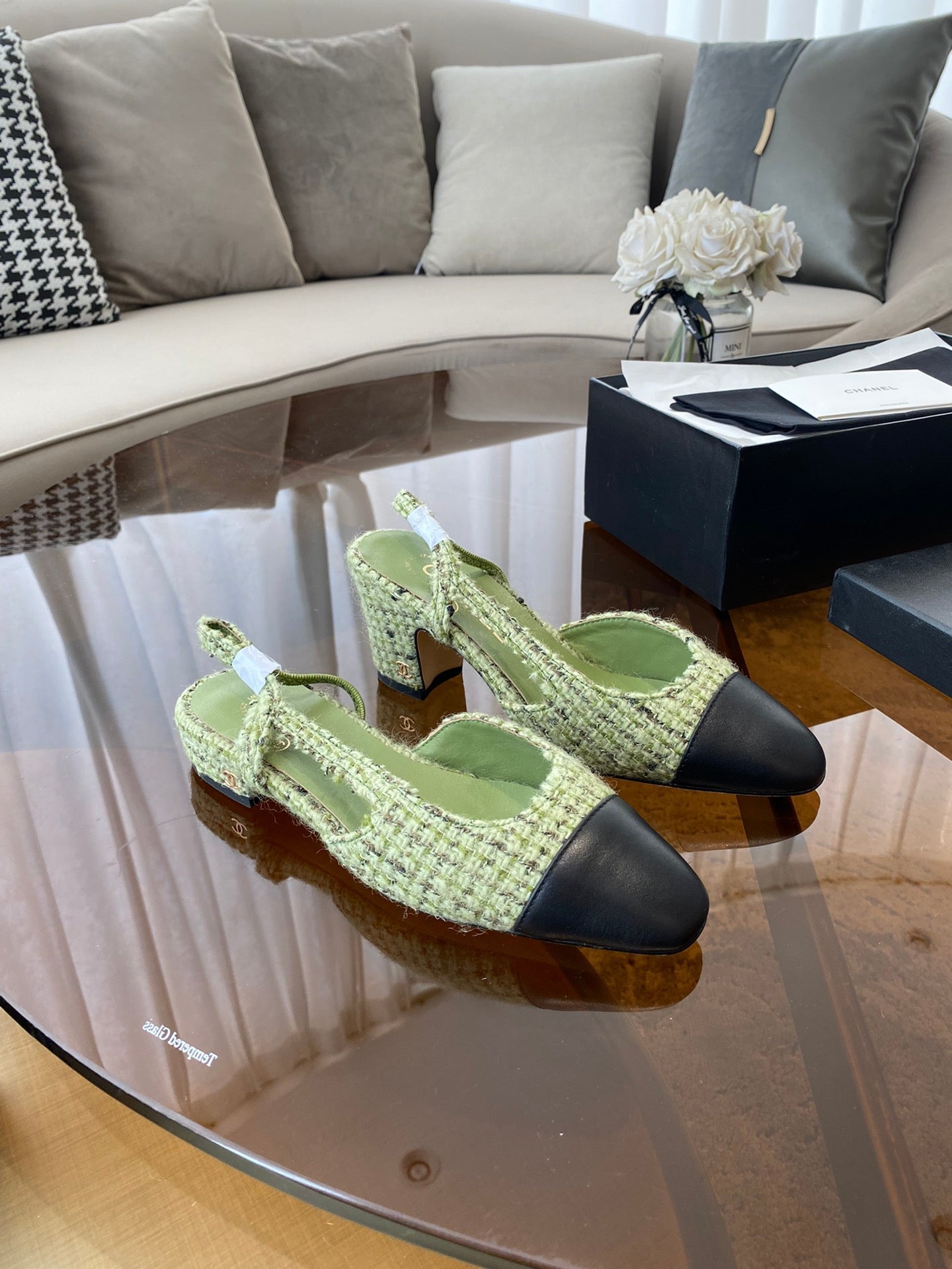 CHANEL SLINGBACKS IN LIGHT GREEN FABRIC AND BLACK CALFSKIN