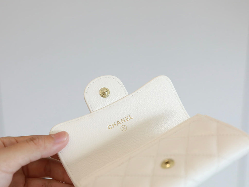 CHANEL FLAP CARD HOLDER 11.3 WHITE GRAINED CALFSKIN GOLD ICON