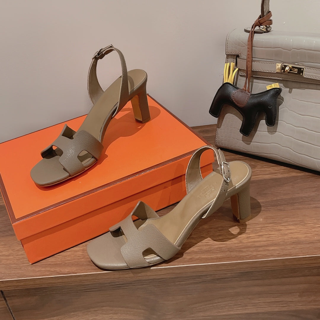 HERMES HOLY 75 SANDAL IN MEDIUM BROWN GRAINED CALFSKIN