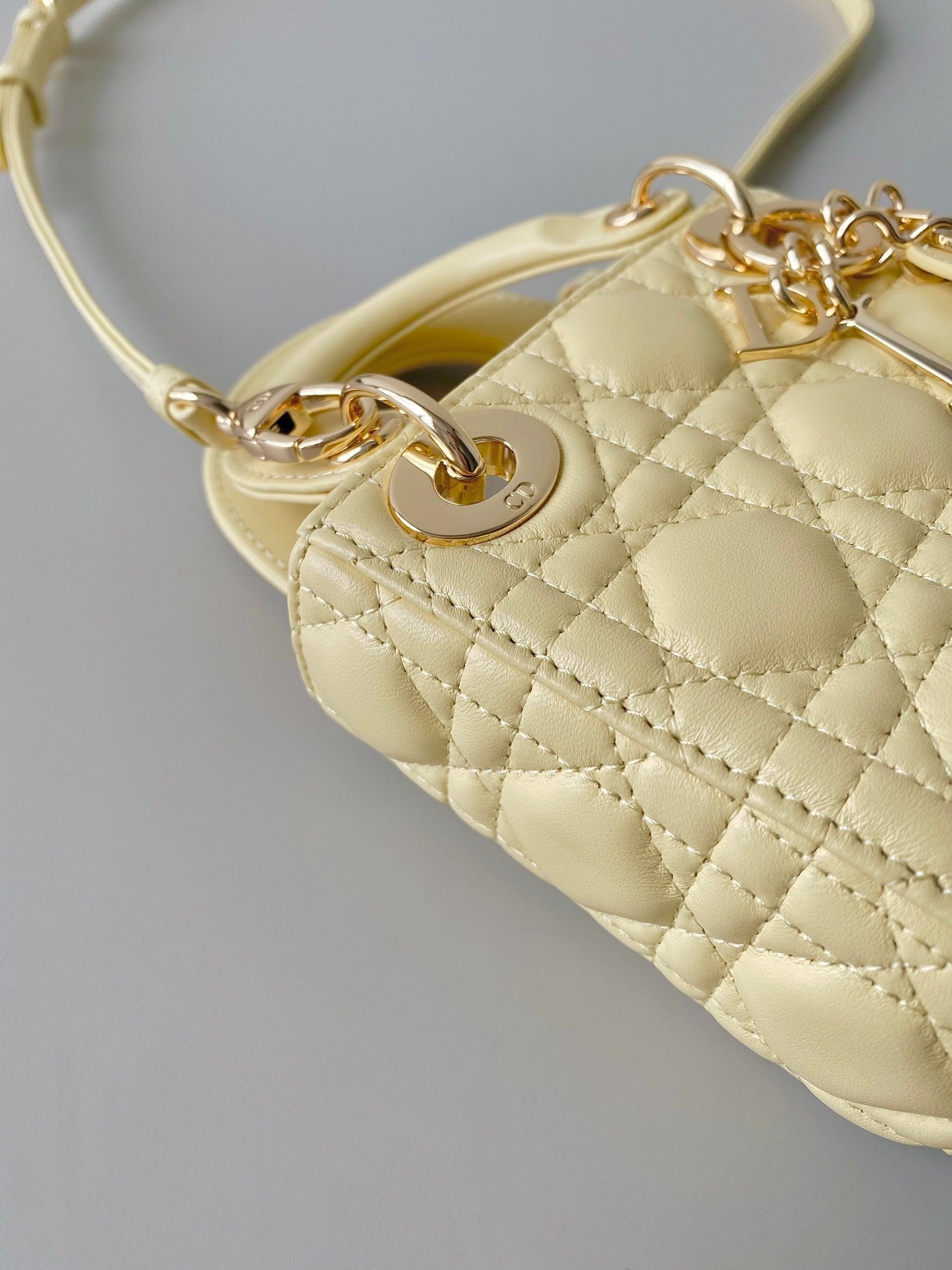 DIOR MICRO LADY 12 BAG IN LIGHT YELLOW LAMBSKIN