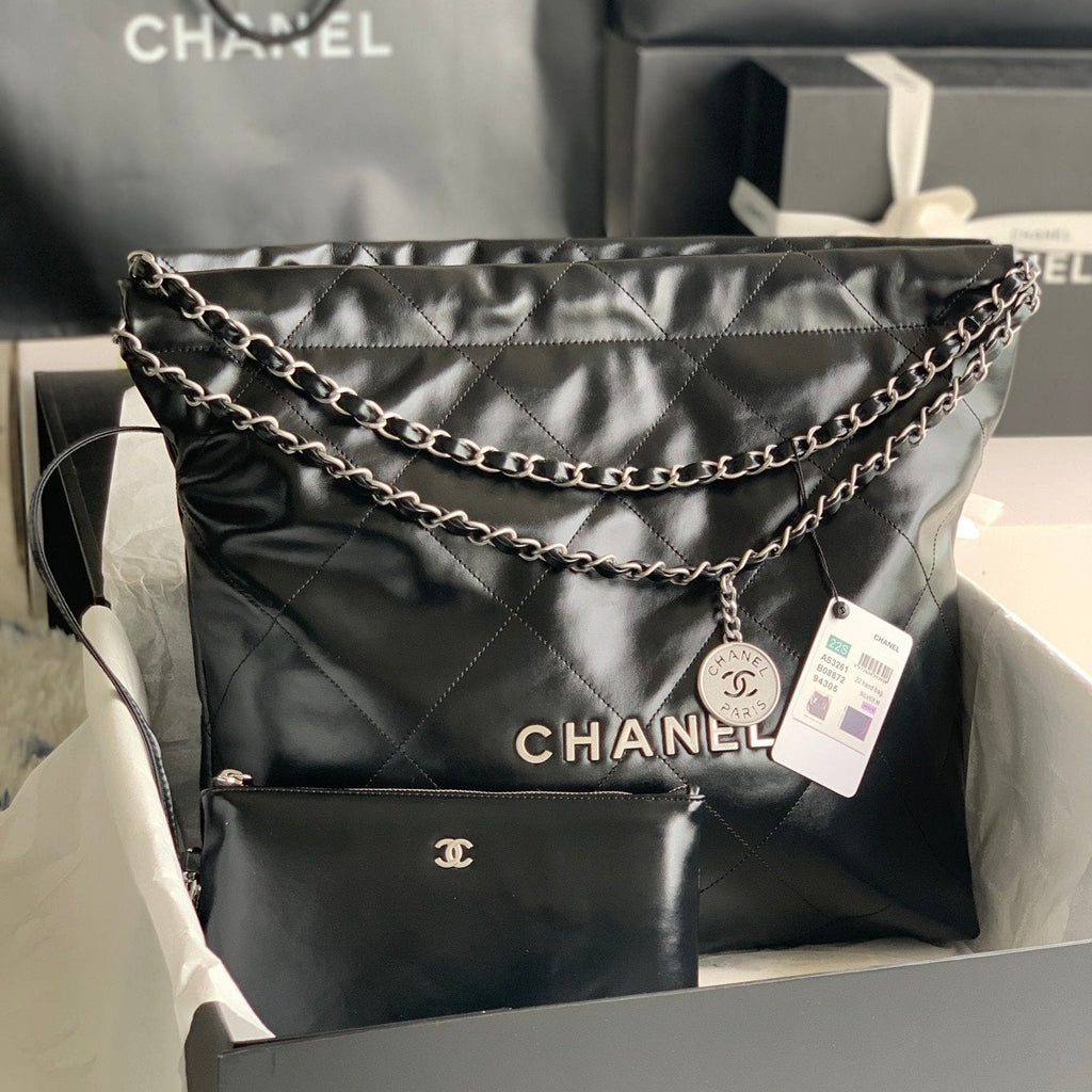 CHANEL LARGE 42 HANDBAG IN BLACK SHINY CALFSKIN SILVER HARDWARE