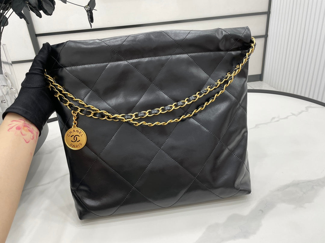 CHANEL MEDIUM 37 HANDBAG IN BLACK CALFSKIN GOLD HARDWARE