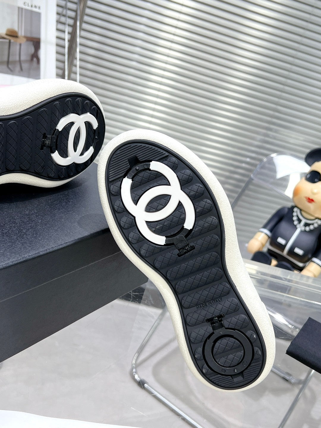 CHANEL CANO ALTO SNEAKER IN BLUSH PINK CALFSKIN AND WHITE RUBBER