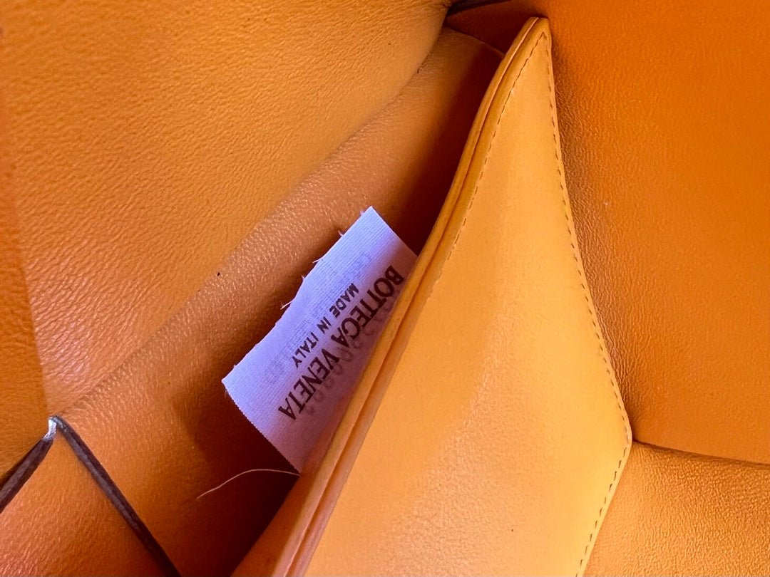 BOTTEGA VENETA ARCO TOTE 36 IN CHENIN YELLOW CALFSKIN