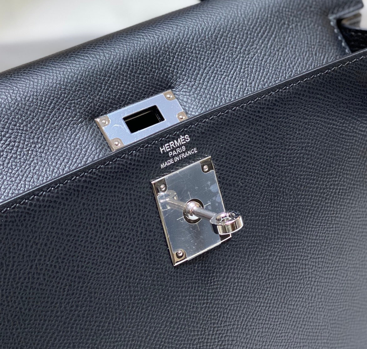 HERMES KELLY 28CM IN NOIR EPSOM CALFSKIN SILVER HARDWARE