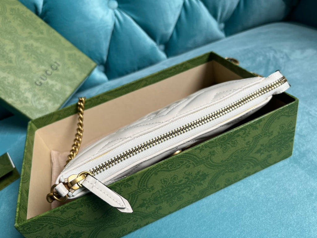 GUCCI MARMONT MINI 22 HANDBAG IN WHITE CALFSKIN