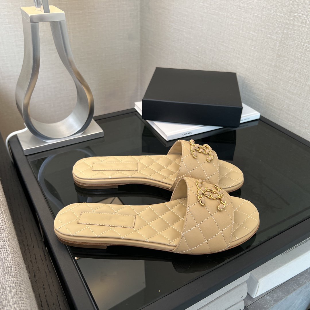 CHANEL mule sandal beige quilted lambskin