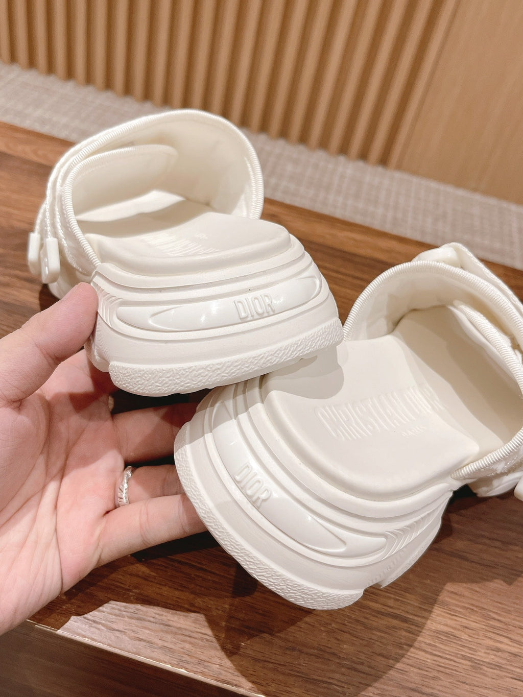 DIOR PLATFORM SLIDES 25S 30 MM IN CREAM WHITE FABRIC AND CALFSKIN