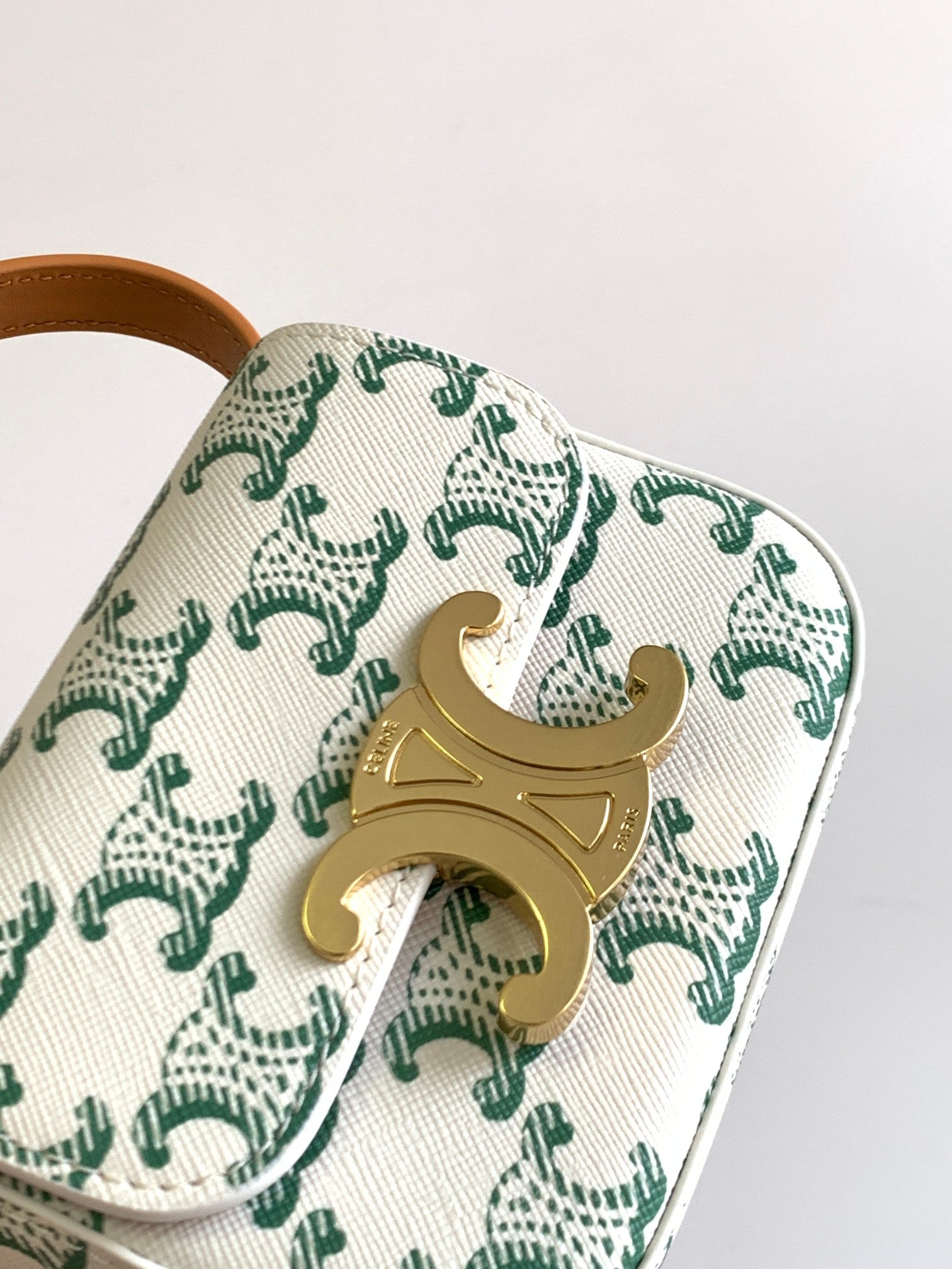 CELINE TRIPHOME 11 GREEN WHITE COWHIDE LEATHER