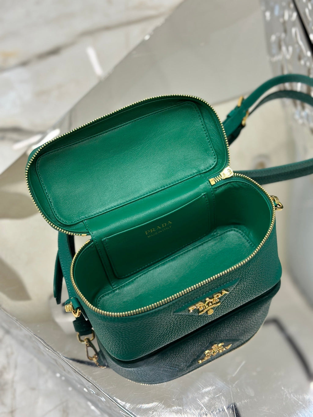 PRADA VANITY CASE 18 IN EMERALD GREEN GRAINED CALFSKIN GOLD HARDWARE