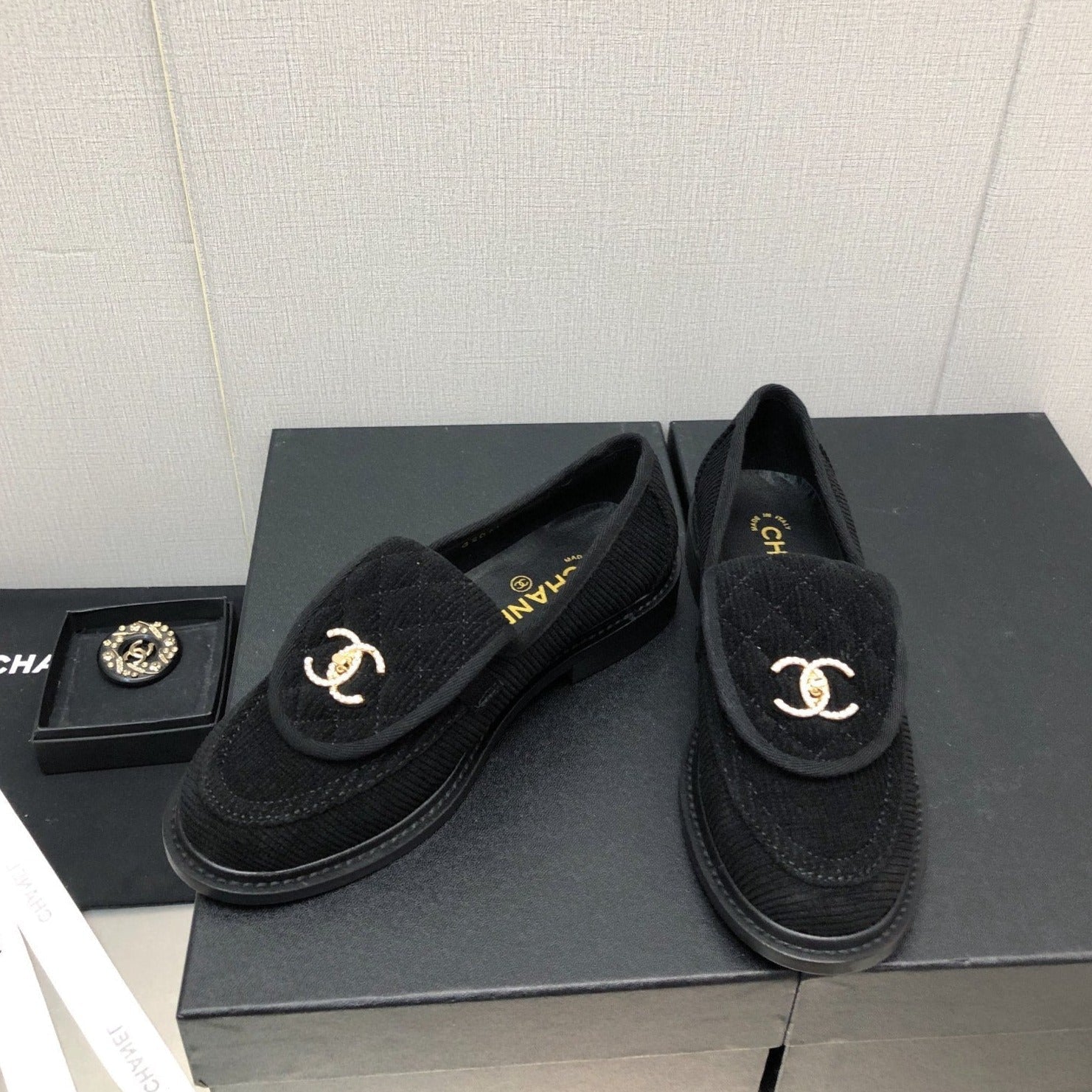 CHANEL moasins black denim 40mm