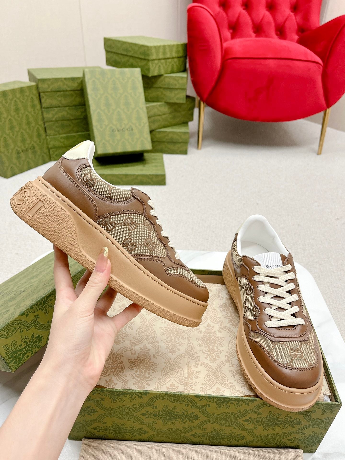GUCCI TRAINER CARAMEL CALFSKIN