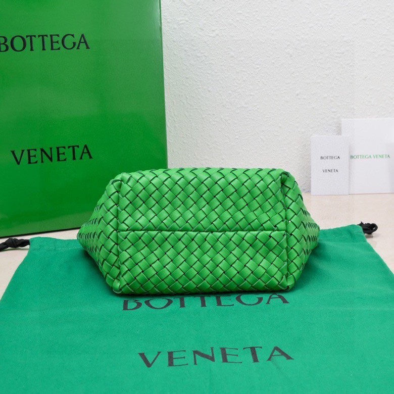 BOTTEGA VENETA Mini Cabat 20cm Dark Green Lambskin Ghw