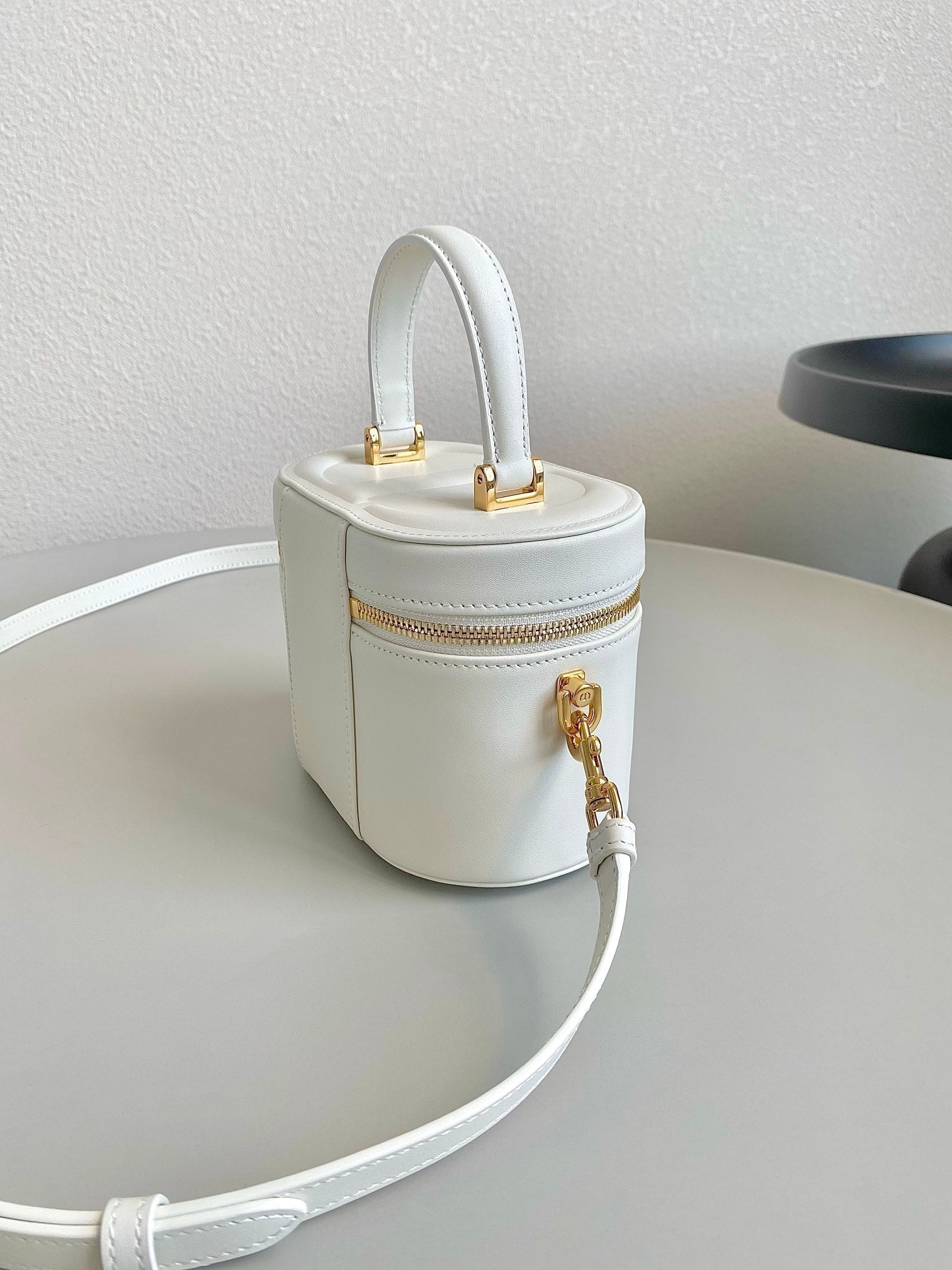 DIOR SIGNATURE VANITY 16 IN WHITE LAMBSKIN