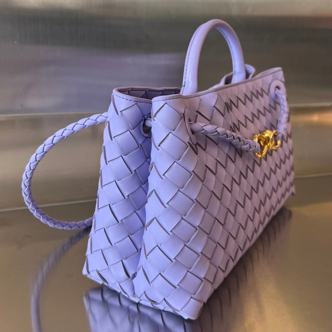 BOTTEGA VENETA SMALL ANDIAMO 29 IN LIGHT PURPLE LAMBSKIN