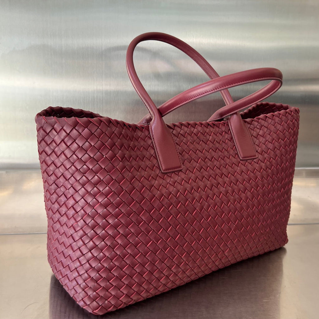 BOTTEGA VENETA LARGE CABAT 51 IN BURGUNDY RED LAMBSKIN