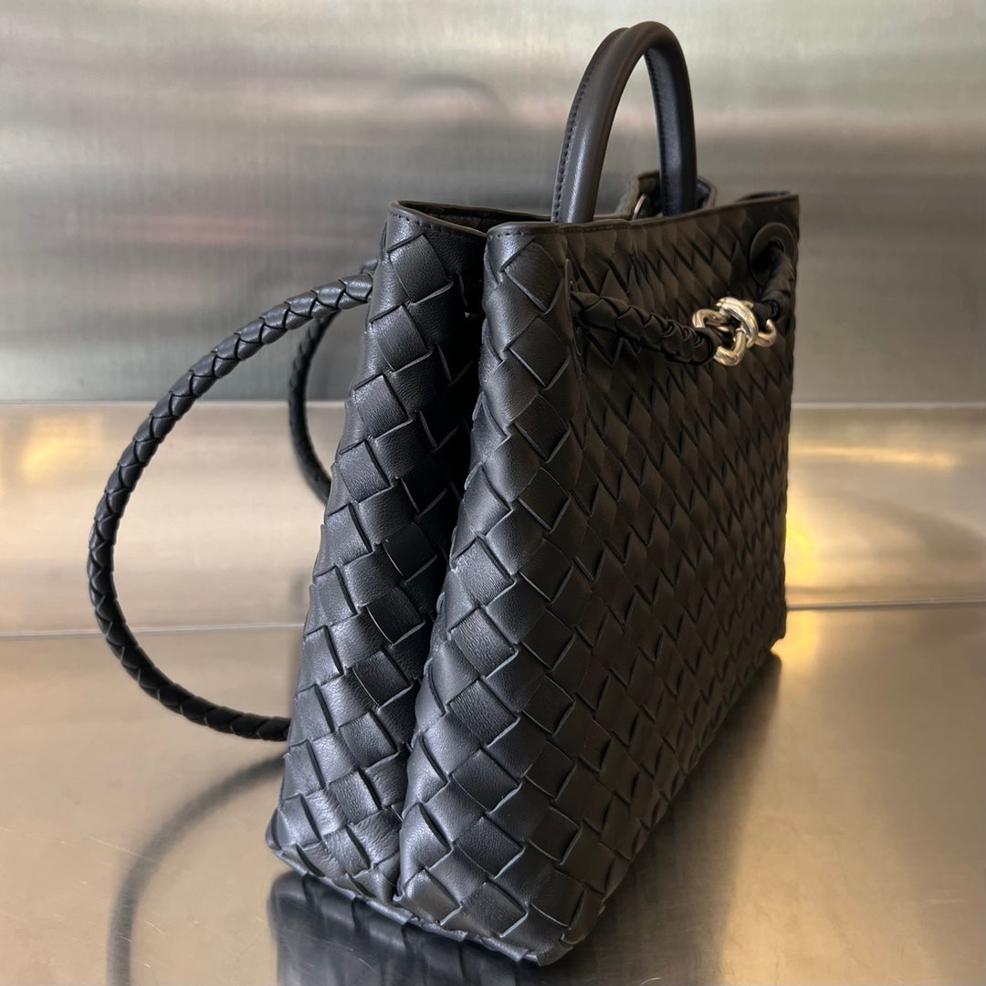 BOTTEGA VENETA MEDIUM ANDIAMO 32CM BLACK LAMBSKIN