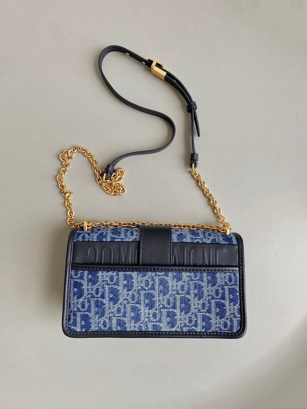 DIOR 21 MONGTAIGNE EAST-WET WITH CHAIN BLUE DENIM OBLIQUE JACQUARD