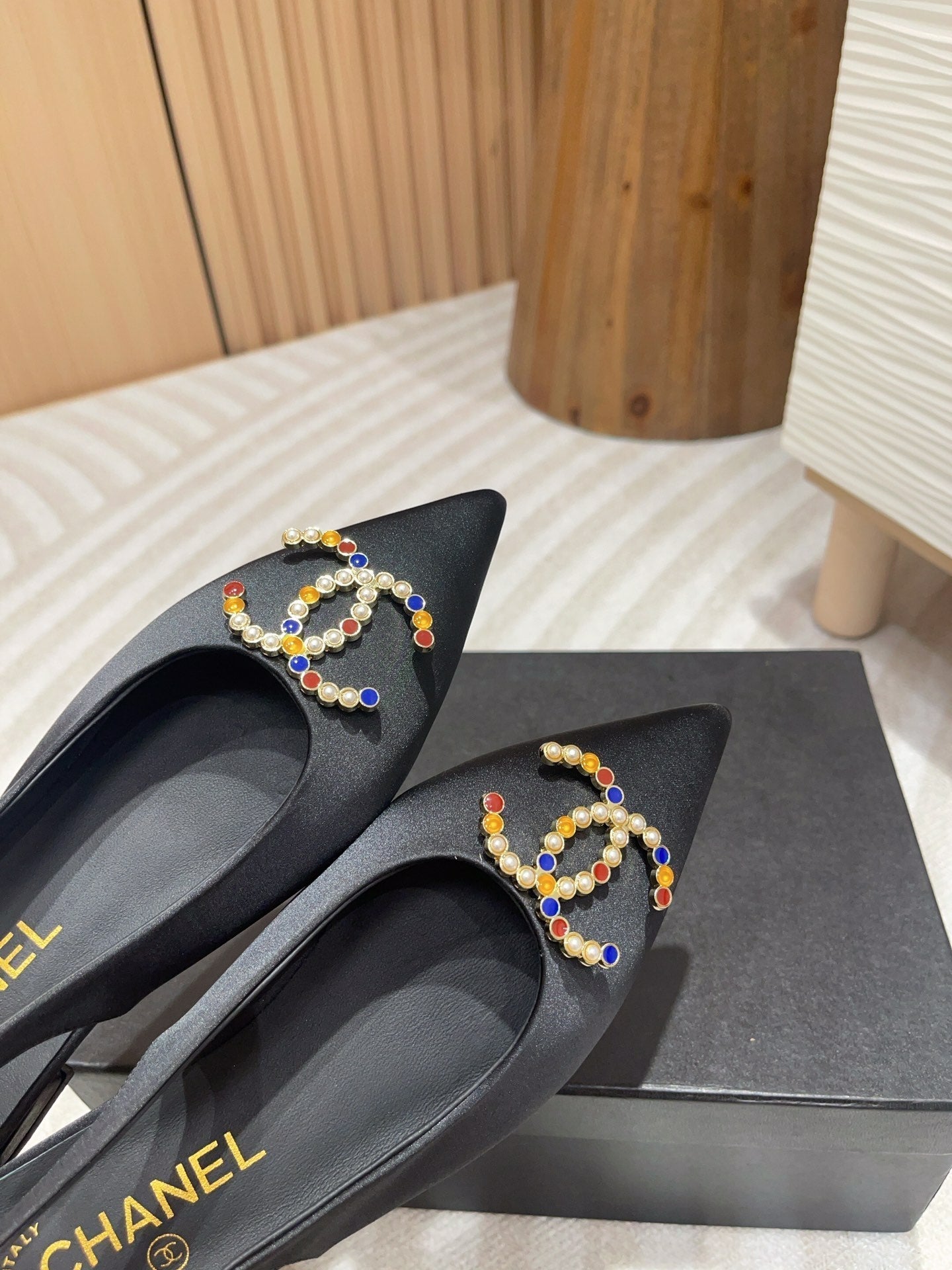 CHANEL SLINGBACKS BLACK SATIN AND LAMBSKIN