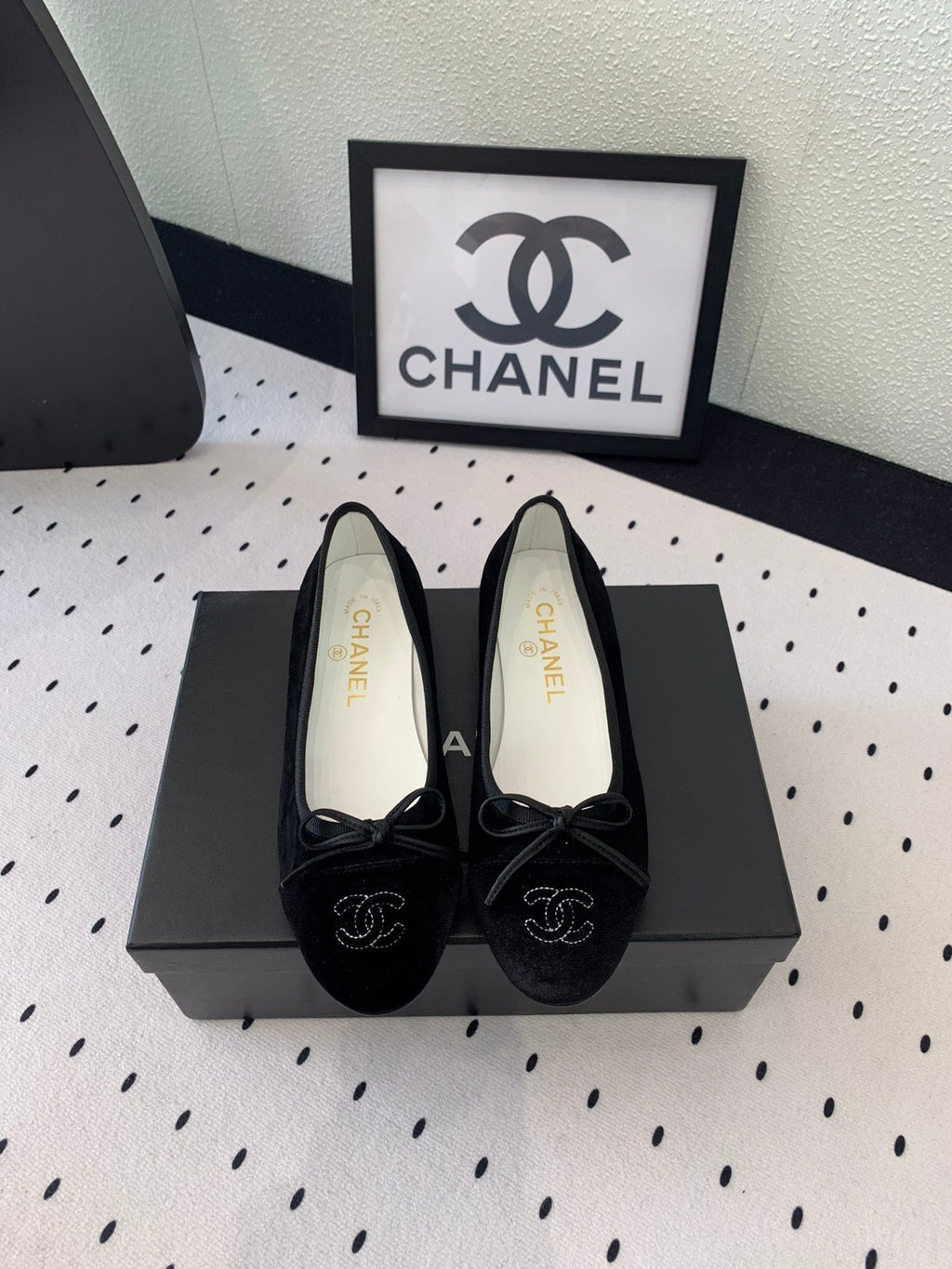 CHANEL BALLET FLAT BLACK VELVET