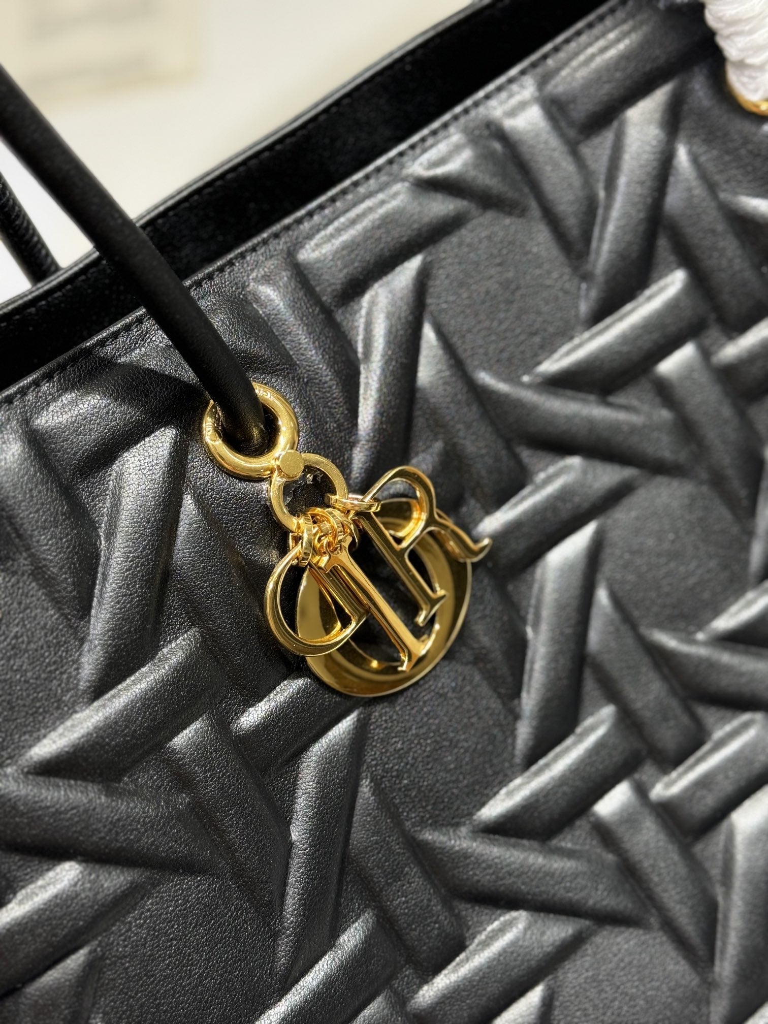 DIOR LARGE 41 TOUJOURS BAG IN BLACK MACROCANNAGE LAMBSKIN