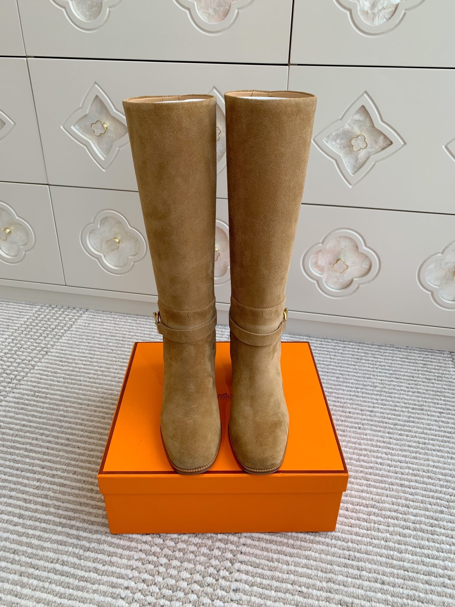 HERMES 25S TALL BOOTS 50 MM IN BROWN SUEDE WITH GOLD HARDWARE