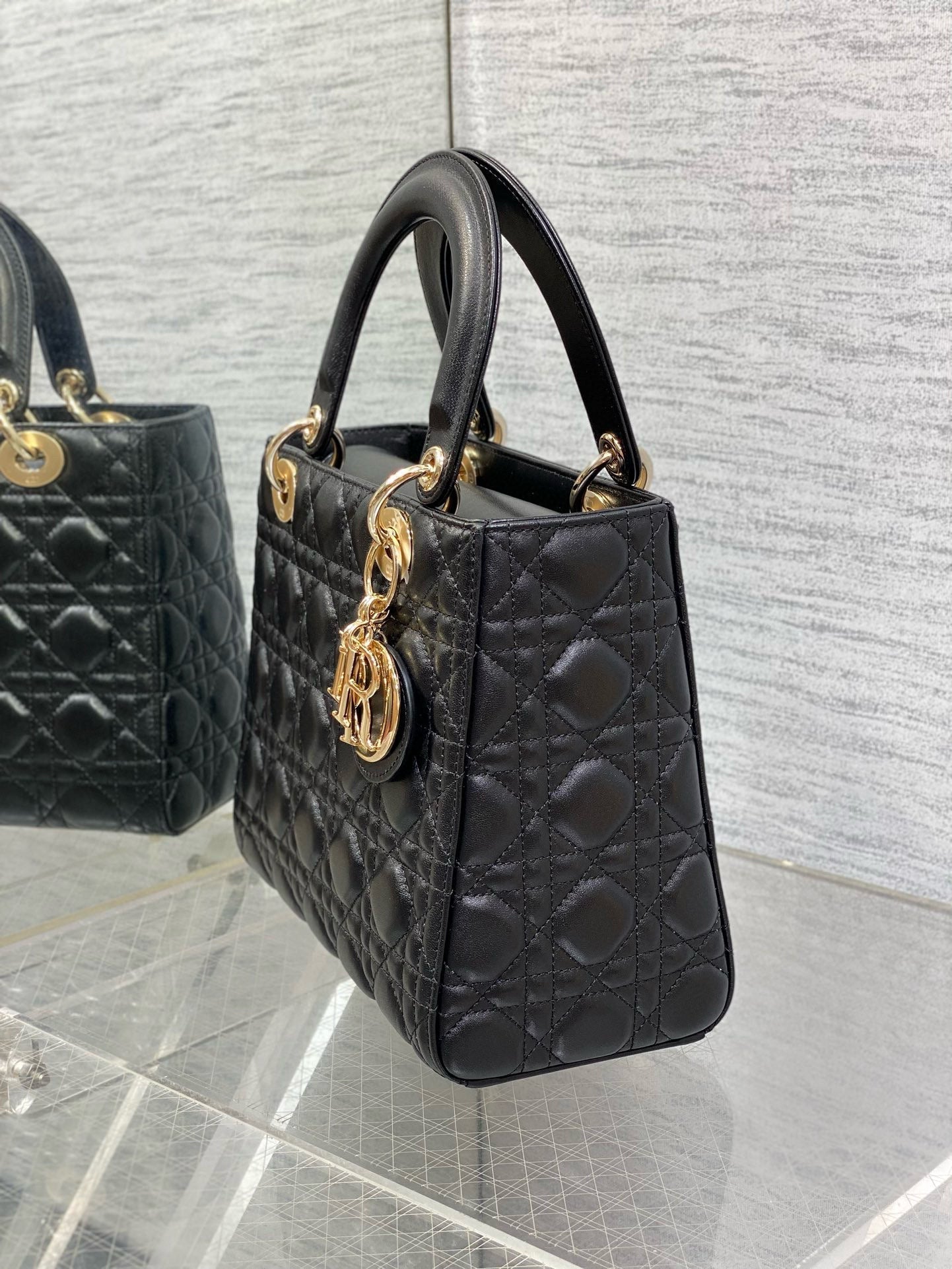 DIOR MEDIUM LADY BAG 24 IN BLACK CALFSKIN GOLD HARDWARE