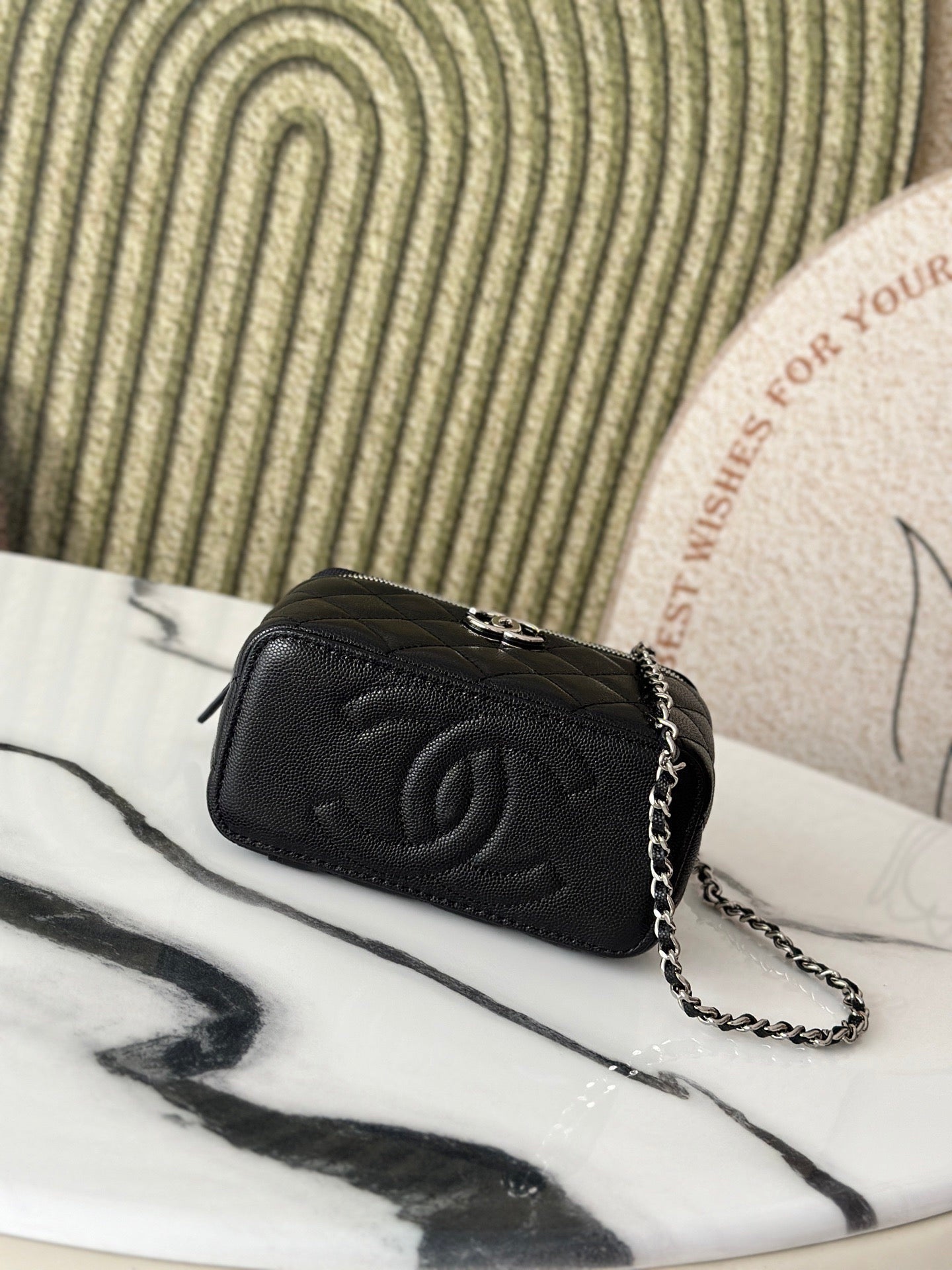CHANEL 25P VANITY 17 CAVIAR WITH HANDLE METAL IN BLACK CALFSKIN SILVER HARDWARE