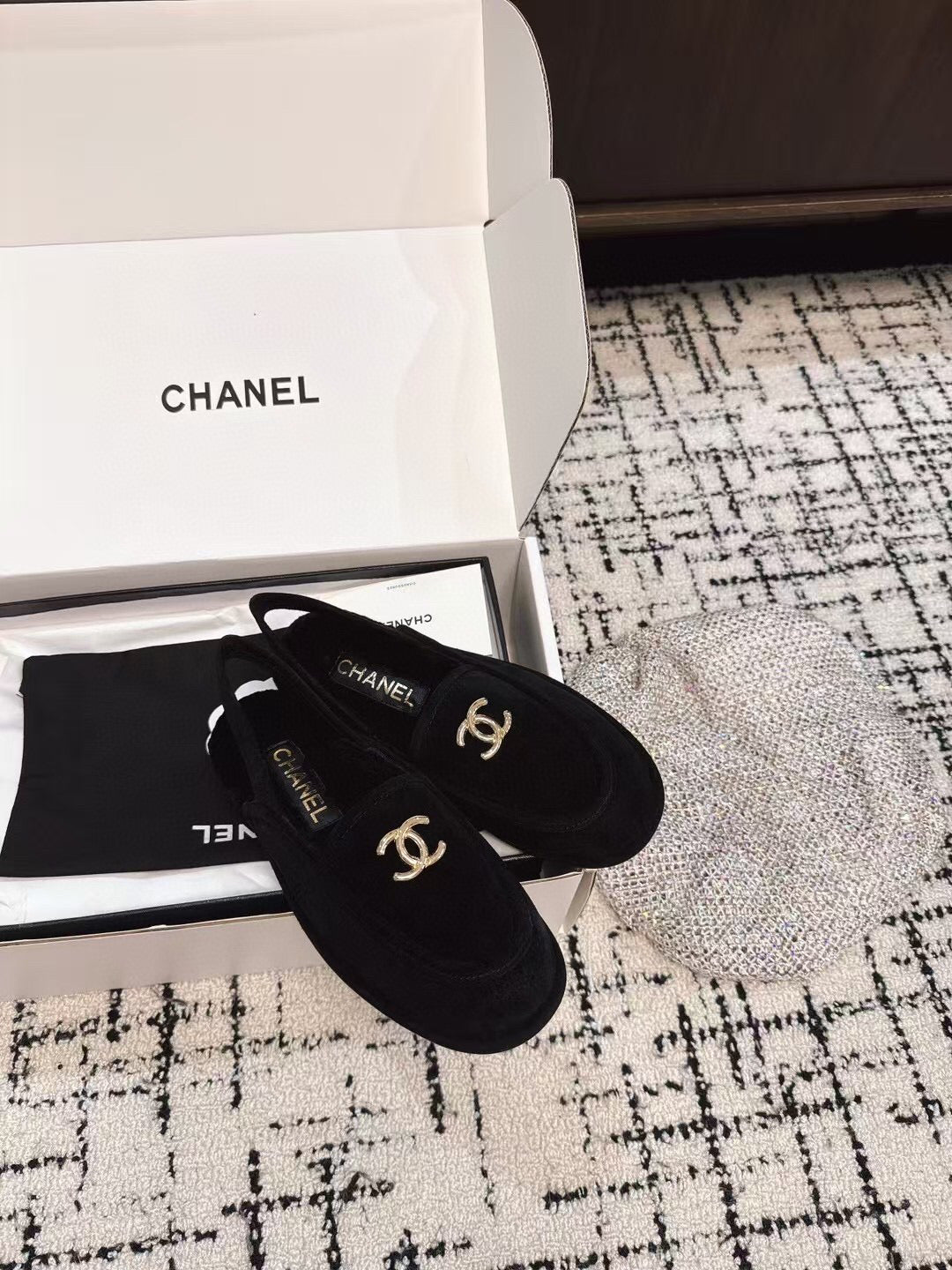 CHANEL SLINGBACK LOAFER IN BLACK SUEDE AND SHEARLING