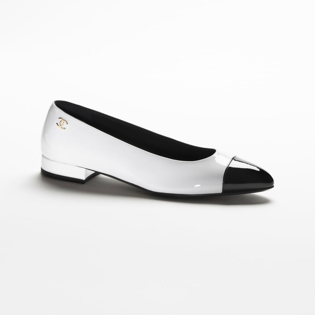 CHANEL BALLET FLATS WHITE BLACK PATENT CALFSKIN