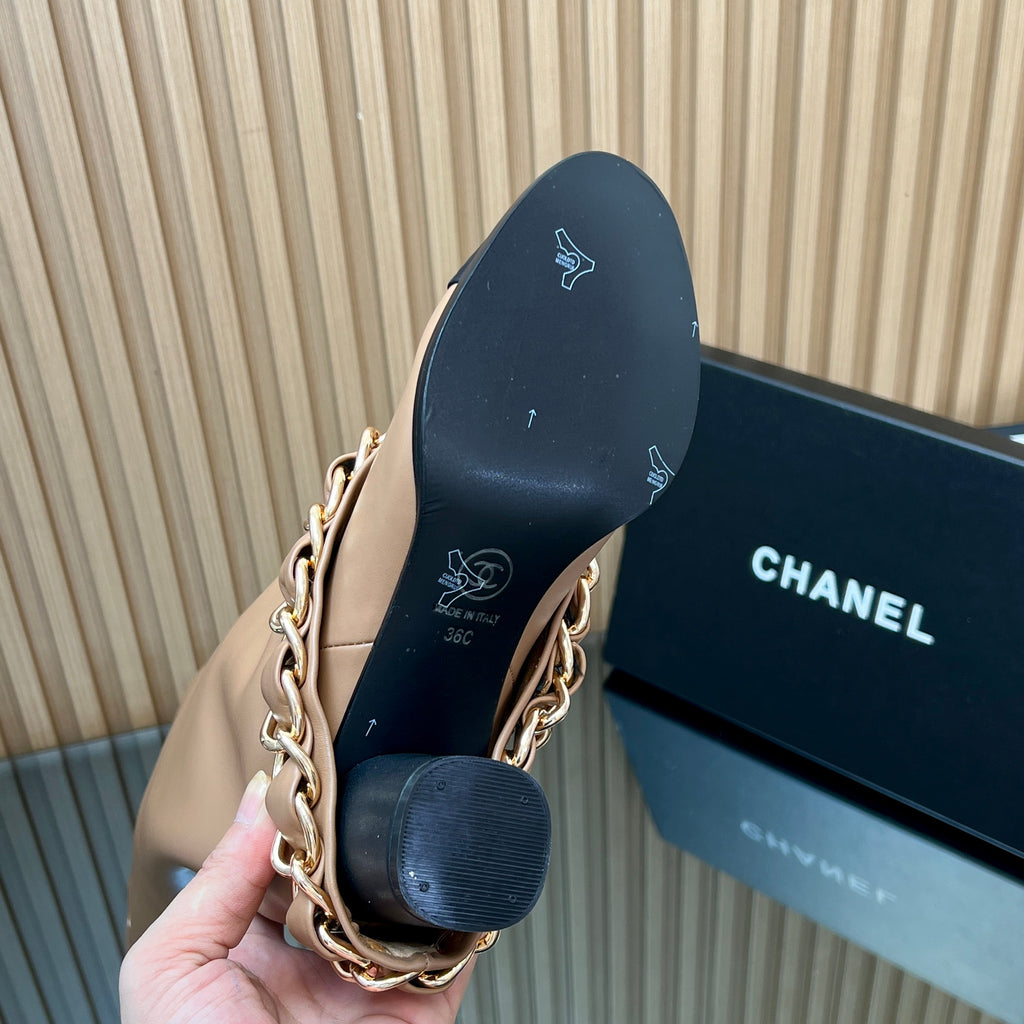 CHANEL 25S KNEE-HIGH HEELED BOOTS 65MM IN BEIGE CALFSKIN GOLD HARDWARE