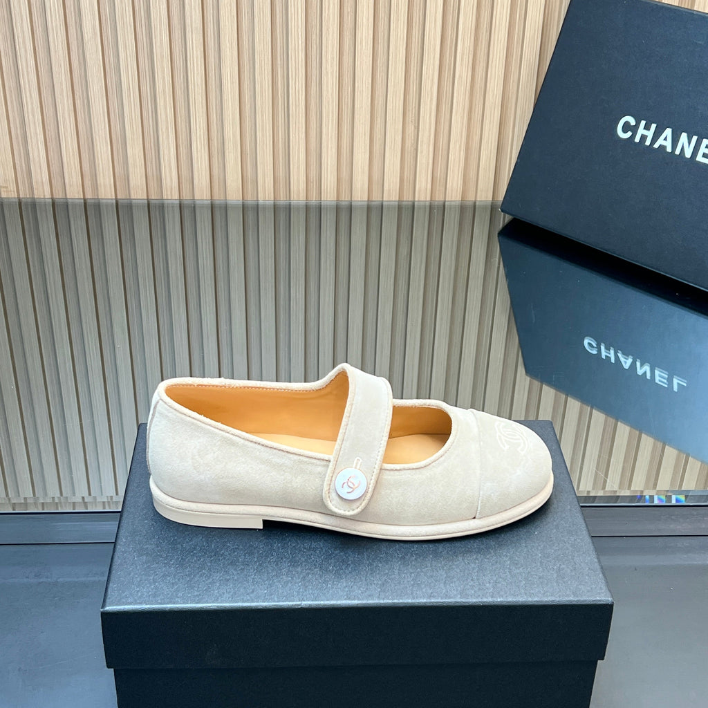 CHANEL 25S DOUBLE-STRAP MARY JANE SHOES IN IVORY SUEDE