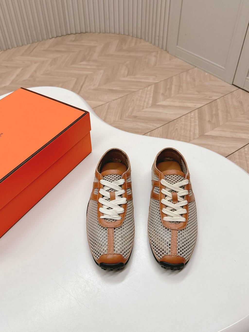 HERMES KIGA SNEAKER IN WHITE CROCHET KNIT AND BRONZE BROWN CALFSKIN