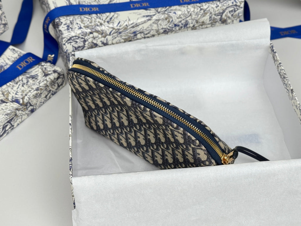 DIOR 25S 30 MONTAIGNE CLUTCH BAG 24 IN BLUE  OBLIQUE JACQUARD