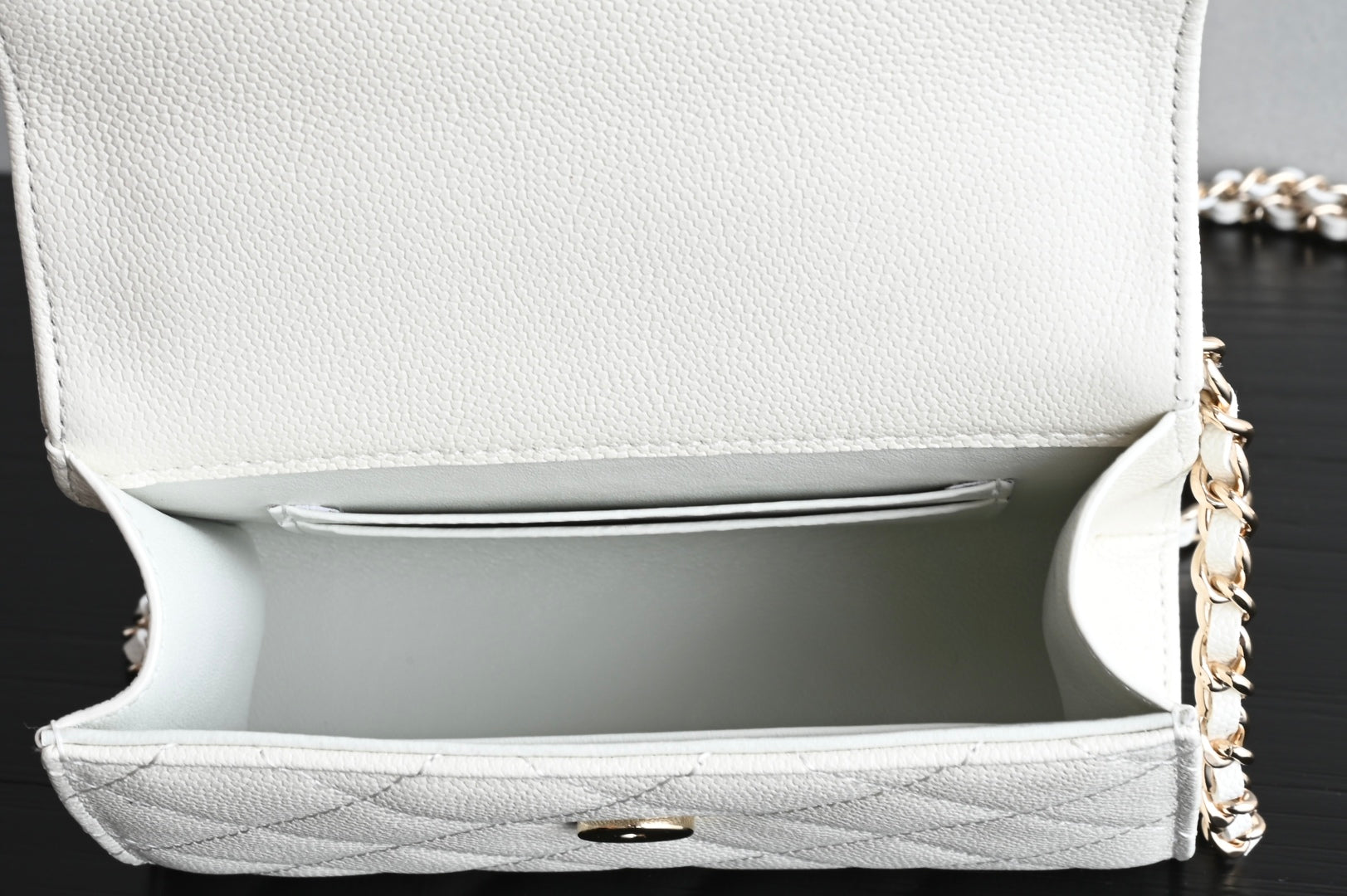 CHANEL 25S KELLY 14.5 CM IN WHITE LAMBSKIN