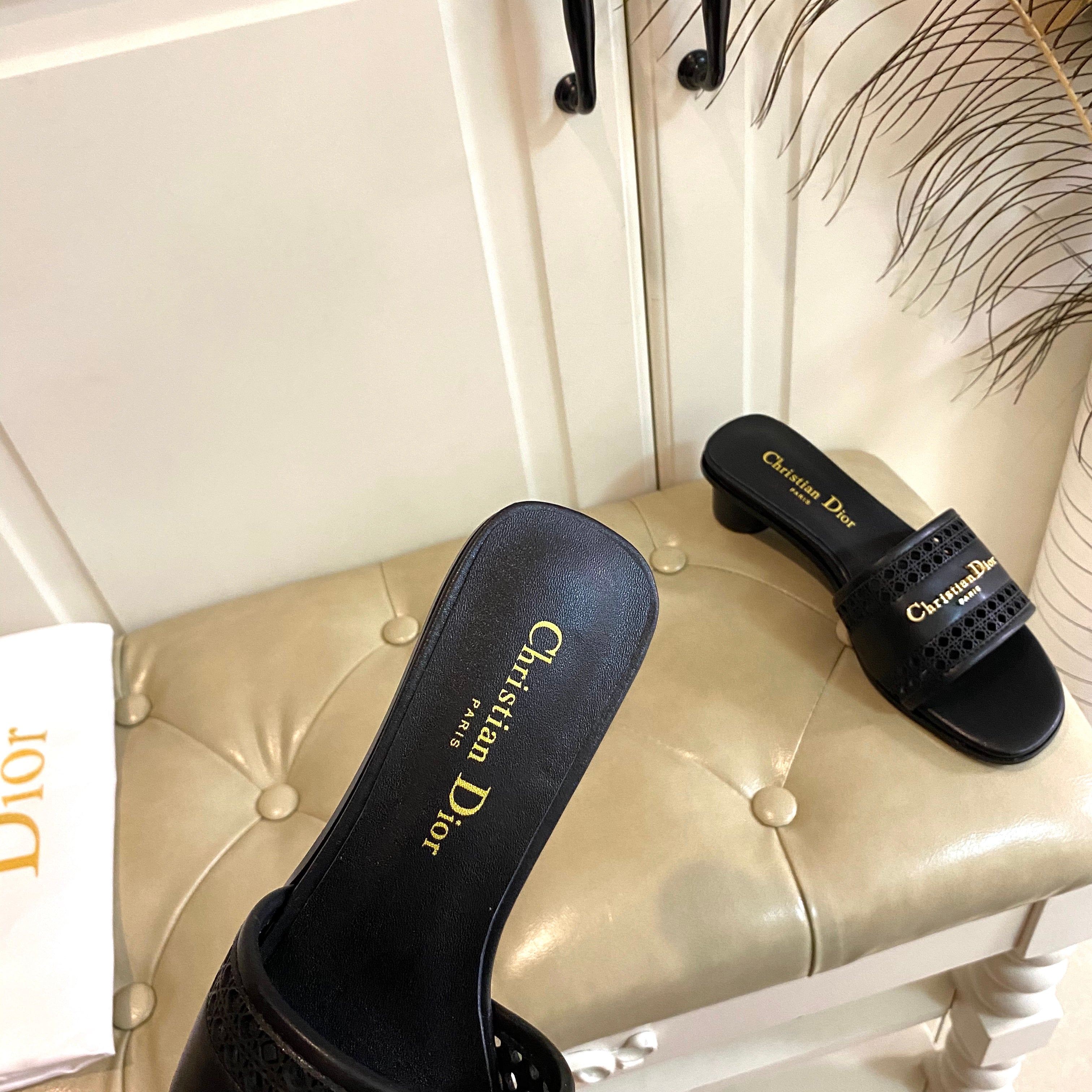 DIOR DWAY HEELED SLIDE IN BLACK CALFSKIN WITH GOLD LOGO