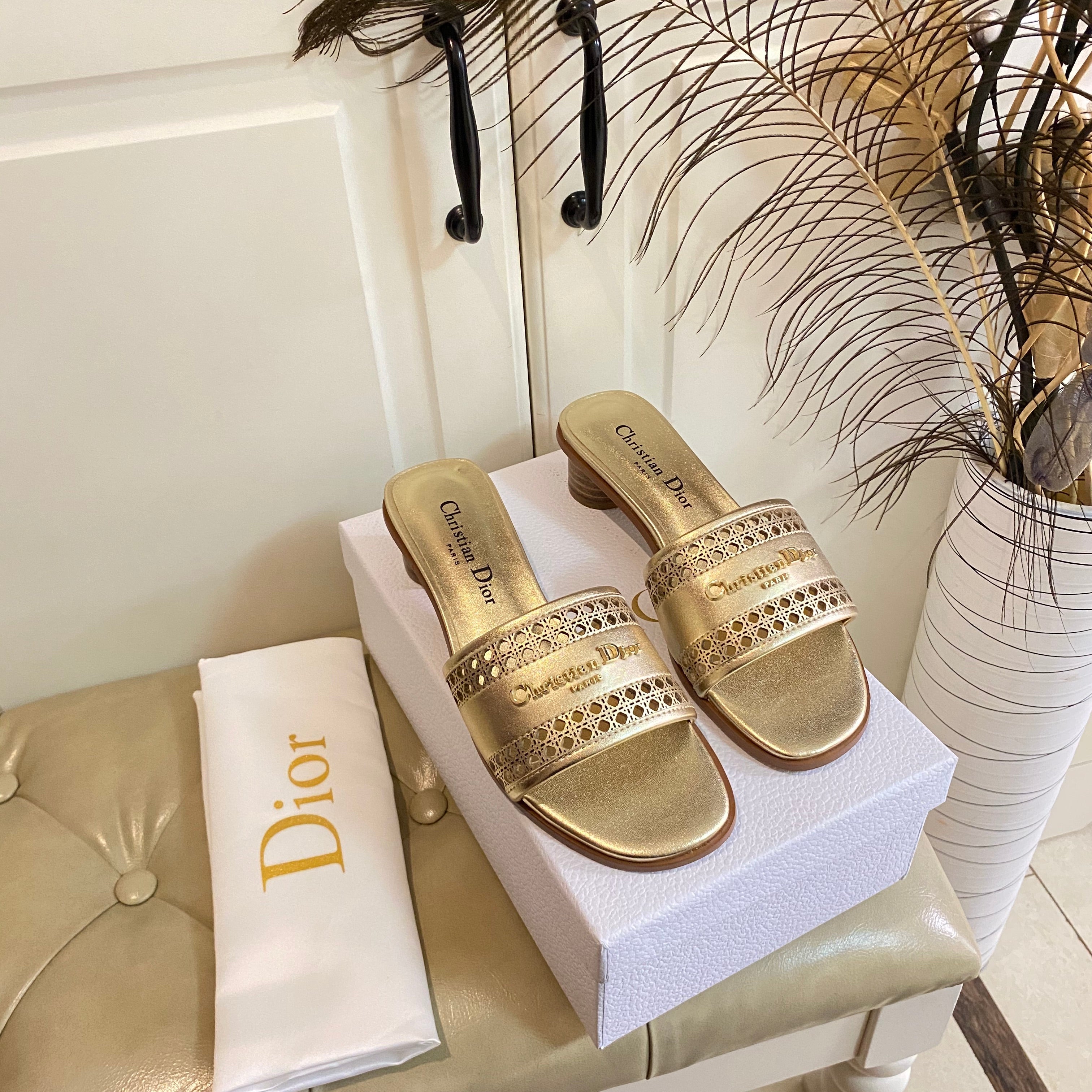 DIOR DWAY HEELED SLIDE IN GOLD CALFSKIN WITH GOLD LOGO