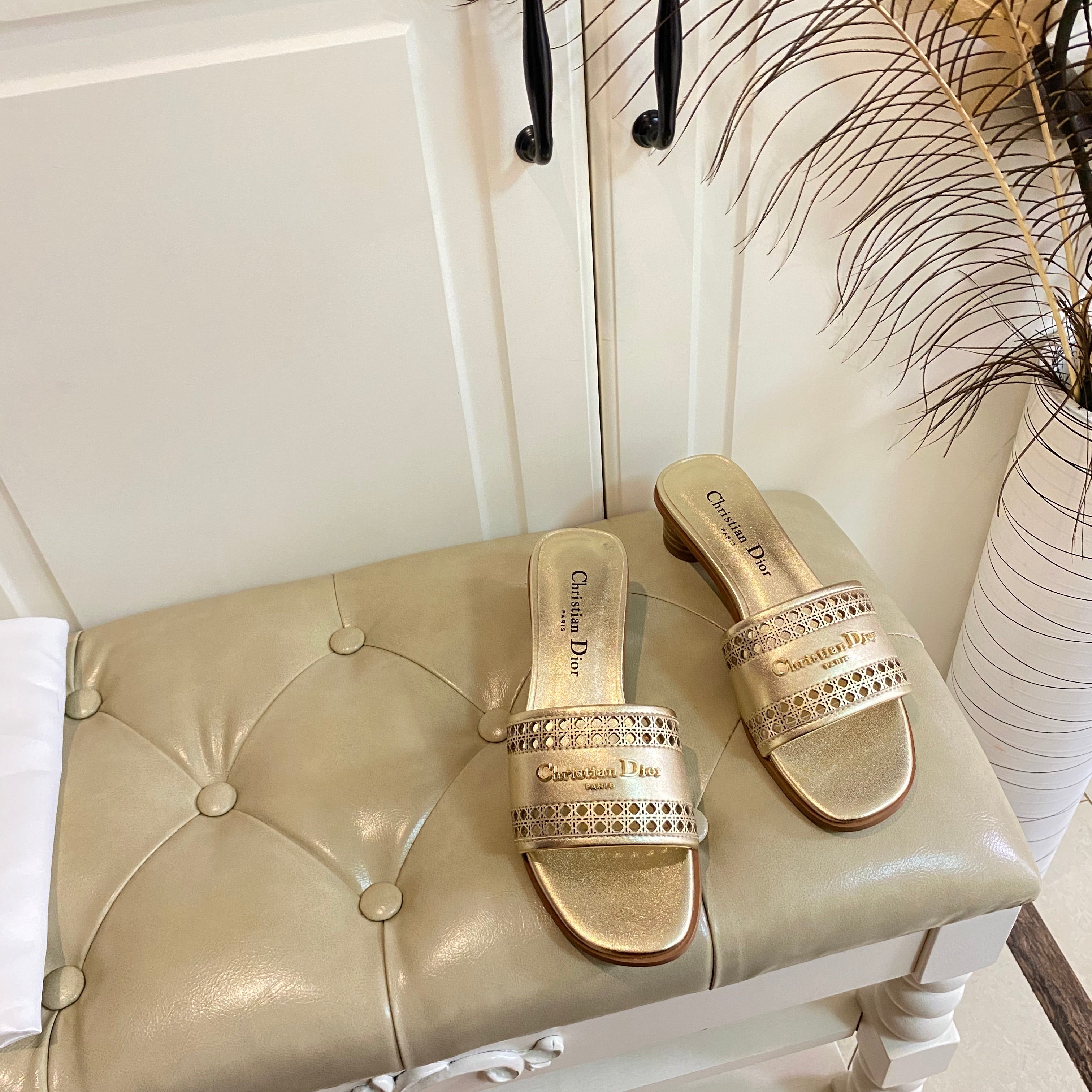 DIOR DWAY HEELED SLIDE IN GOLD CALFSKIN WITH GOLD LOGO